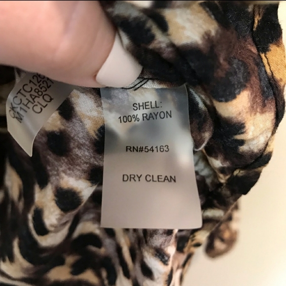 Leopard print button down - Picture 5 of 6